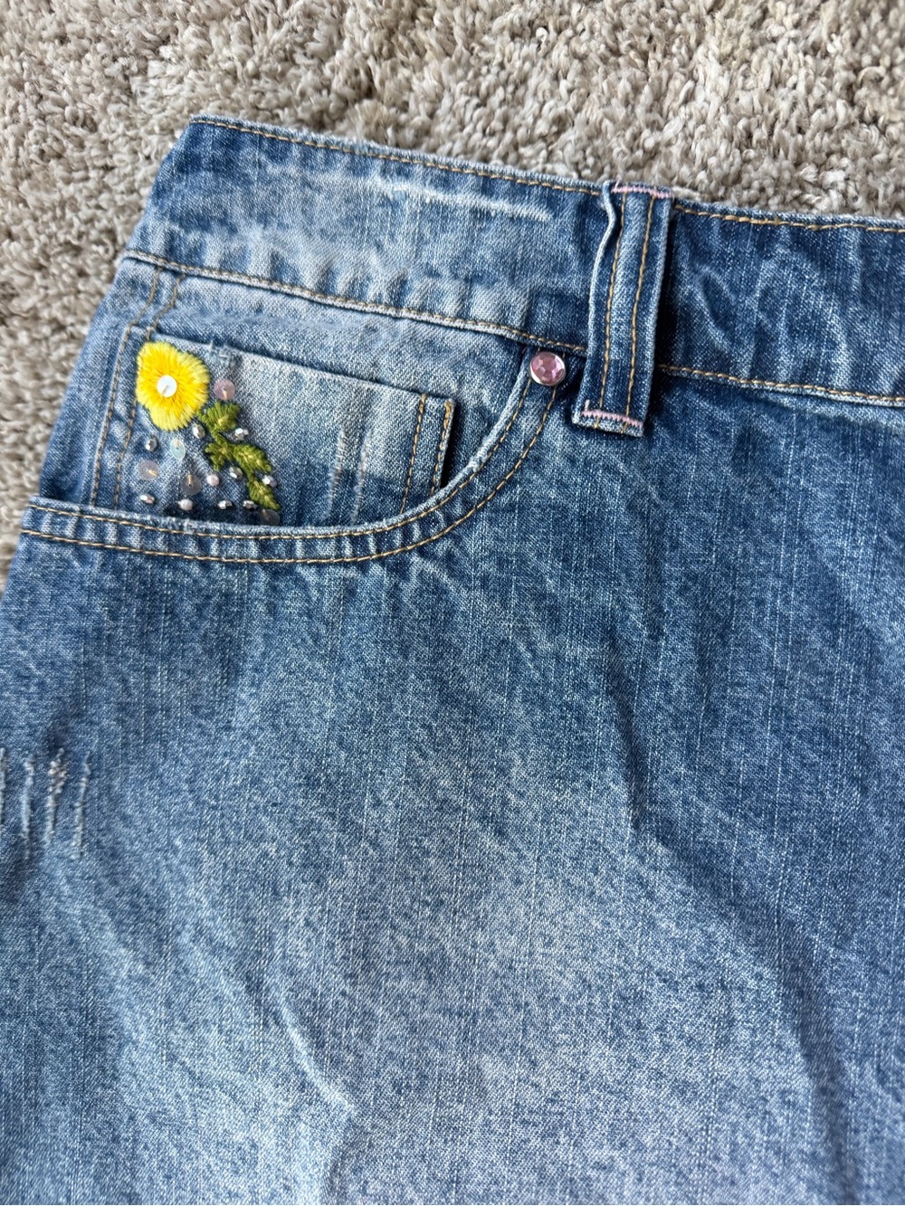 Jessica Simpson Washed Blue Denim Mini Skirt with Frayed Hem - Picture 3 of 6
